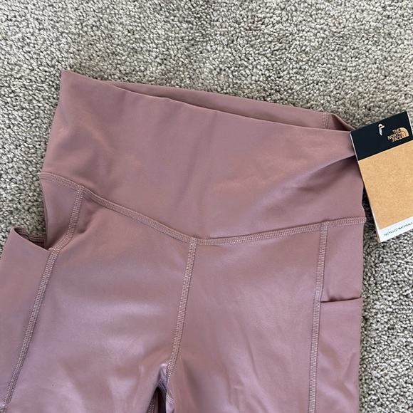 North Face NWT motivation mauve leggings🧘‍♀️❤️🧗‍♀️ - Picture 8 of 12